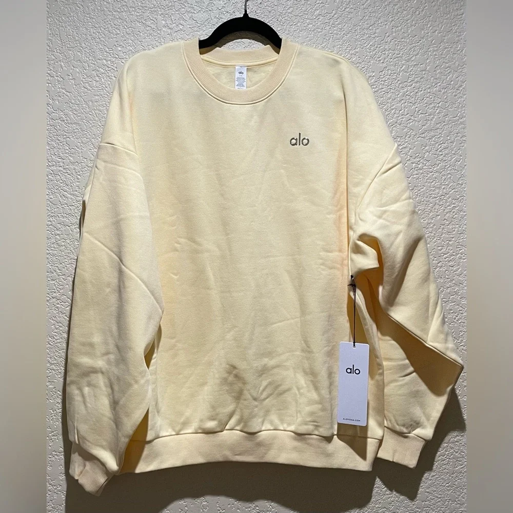 Alo Yoga NWT Accolade Crew Neck Pullover Candlelight Yellow Size M
